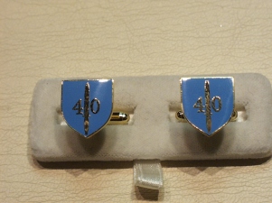 40 Commando enamelled cufflinks - Click Image to Close